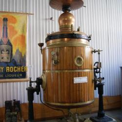 Sortie Grenouilles  visite de la distillerie Cherry & Rocher_21